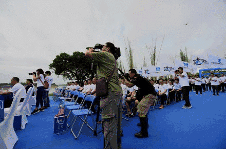 微信图片_20181123151713.gif 微信图片_20181123151713.gif