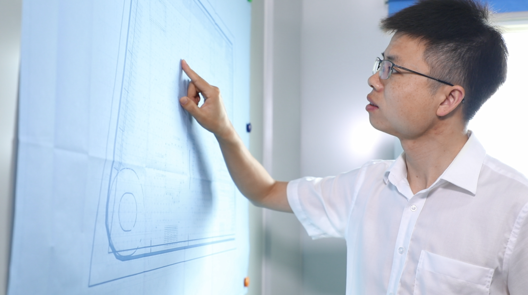 李刚3.png 李刚3.png