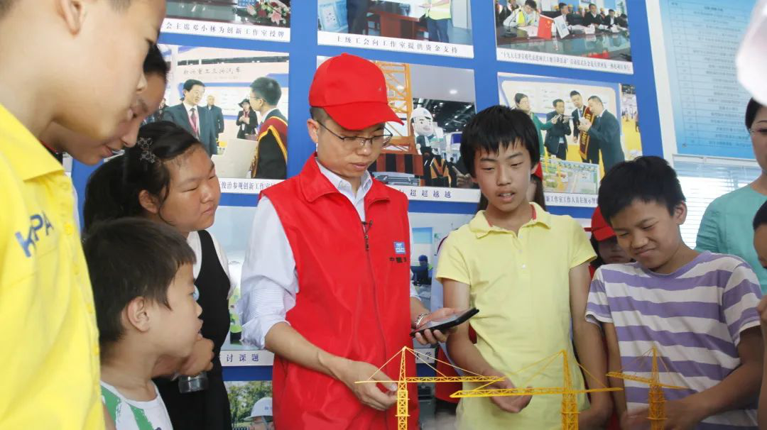李刚6.png 李刚6.png